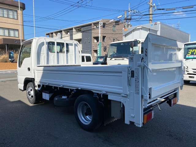 Isuzu Elf 6