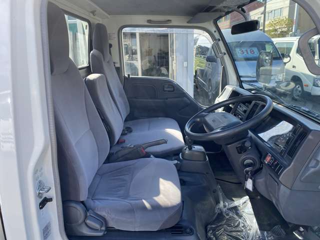 Isuzu Elf 10