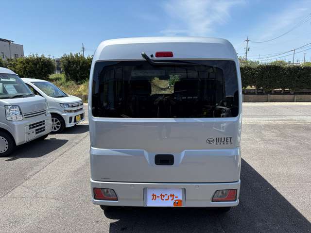 Daihatsu Hijet Cargo 11
