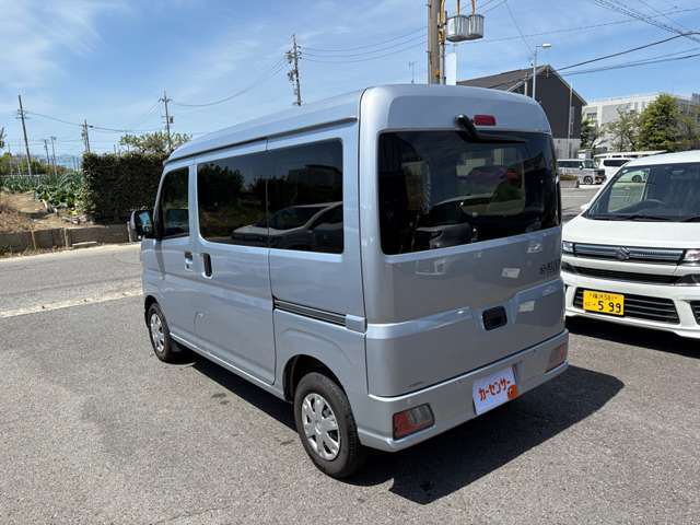 Daihatsu Hijet Cargo 12