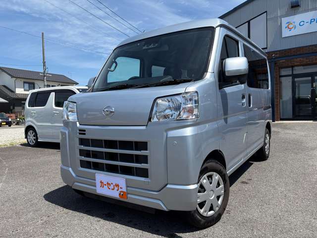 Daihatsu Hijet Cargo 6