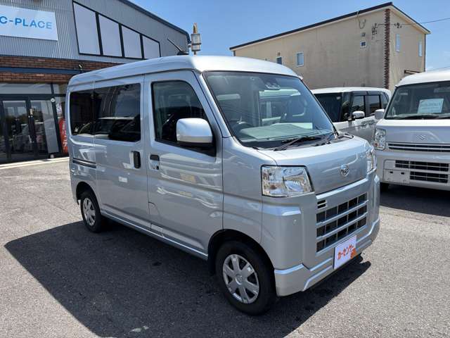Daihatsu Hijet Cargo 8