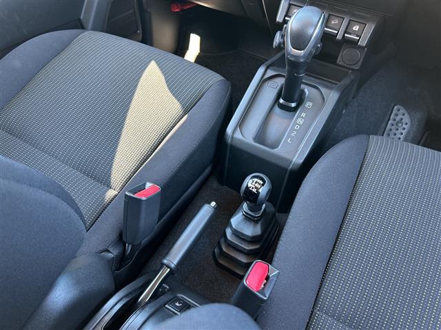 Suzuki Jimny 10