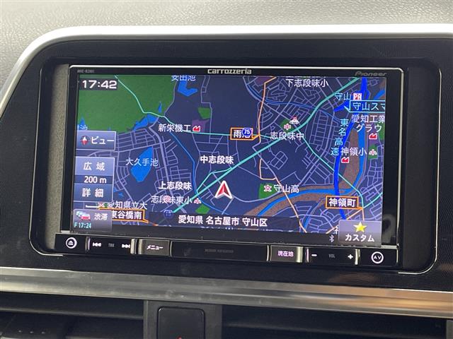 Toyota Sienta 4