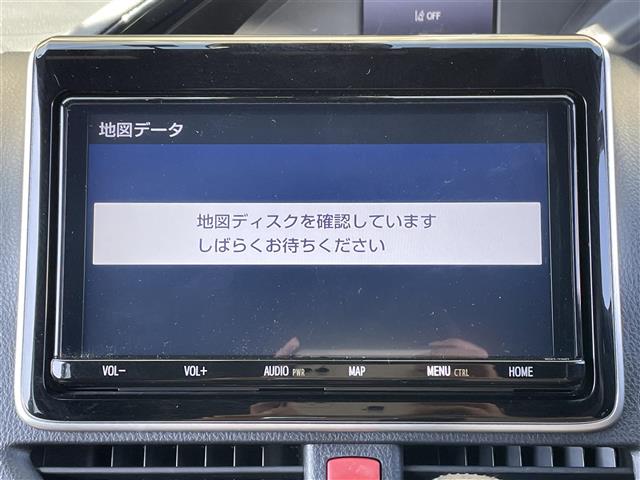 Toyota Noah 5