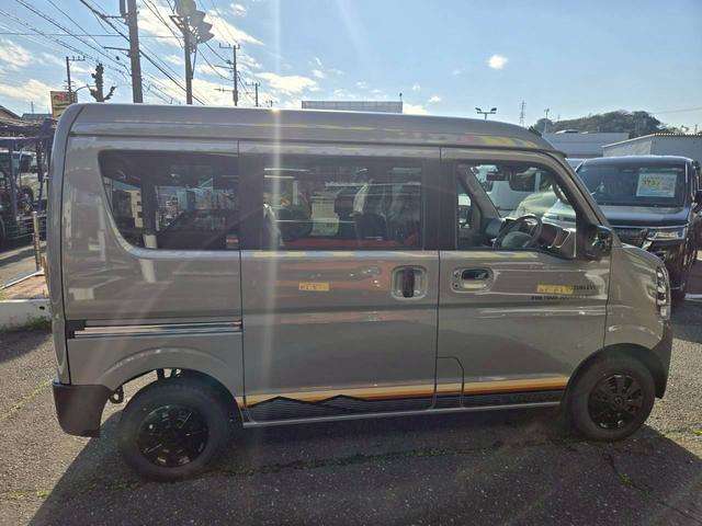Suzuki Every 12