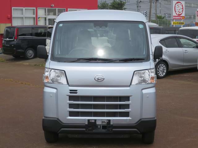 Daihatsu Hijet Cargo 2