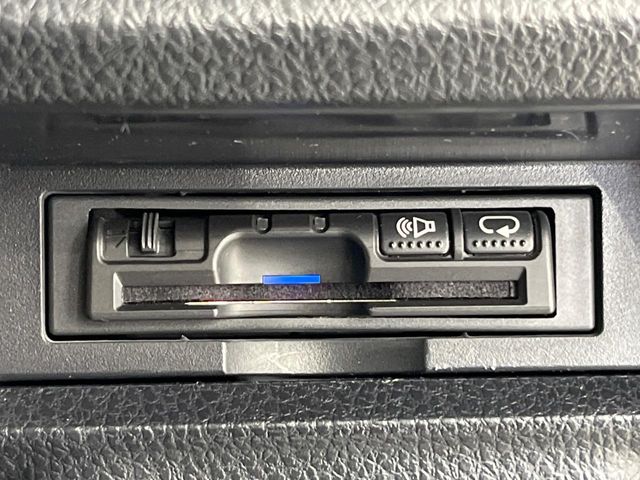 Toyota Noah 6