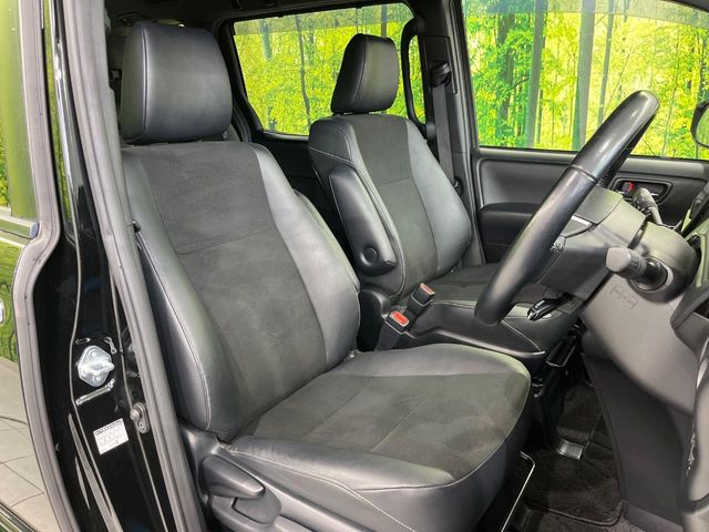 Toyota Noah 8
