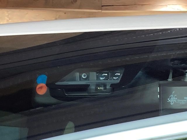 Toyota Voxy 3
