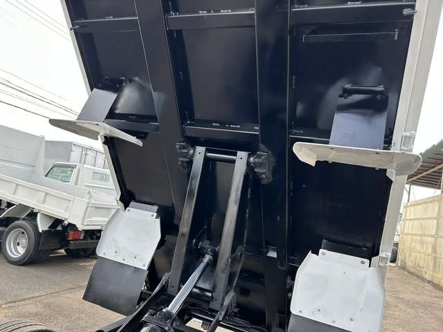 Isuzu Elf 10
