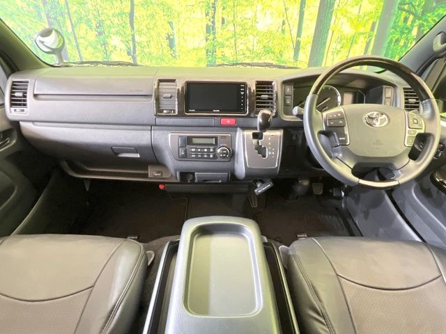 Toyota Hiace Van 2