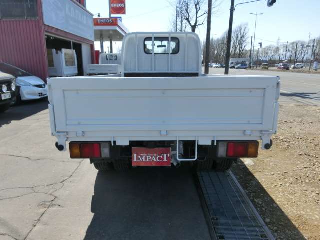 Isuzu Elf 5