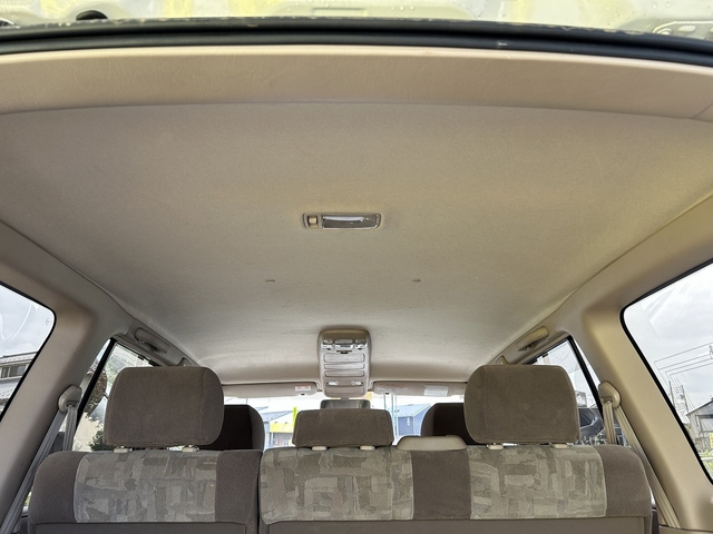 Toyota Land Cruiser 100 12