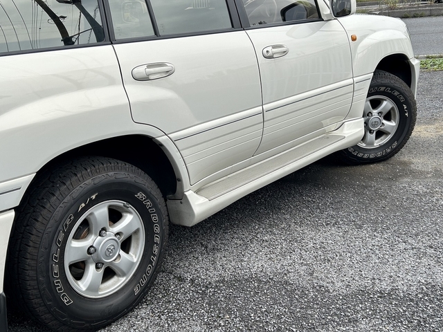 Toyota Land Cruiser 100 6