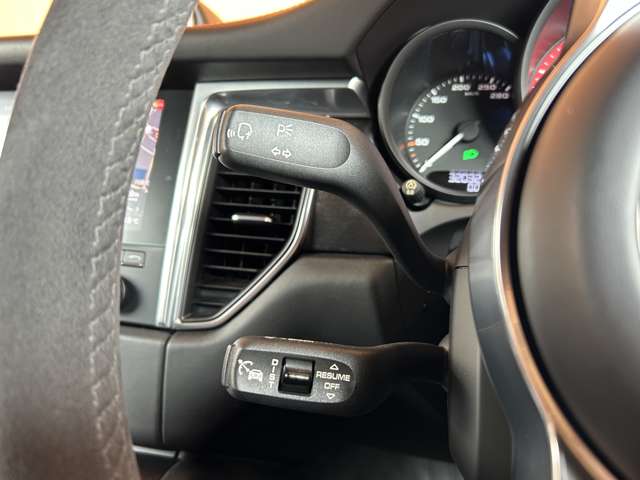 Porsche Macan 11