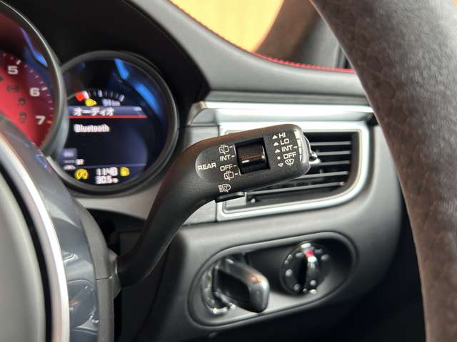 Porsche Macan 12