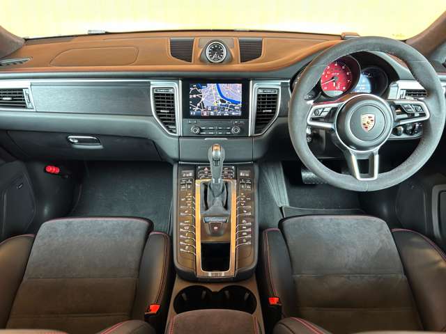 Porsche Macan 6