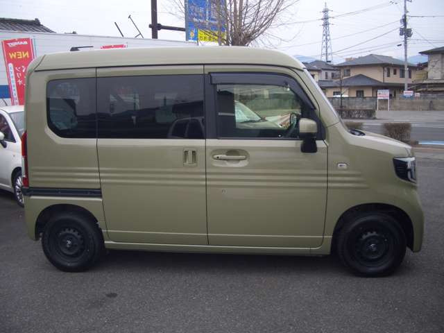 Honda N-VAN 11