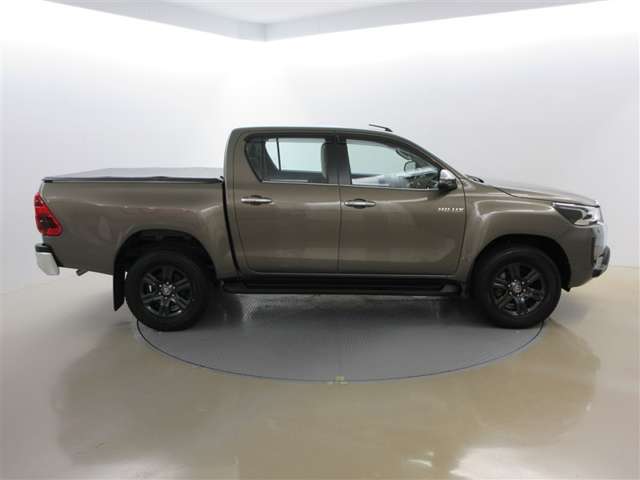 Toyota Hilux 6