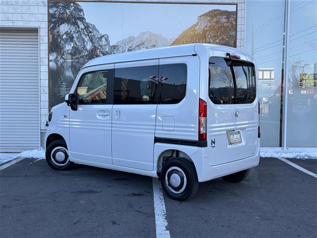 Honda N-VAN 8