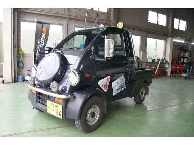 Daihatsu Midget II 3