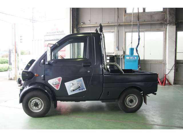 Daihatsu Midget II 4
