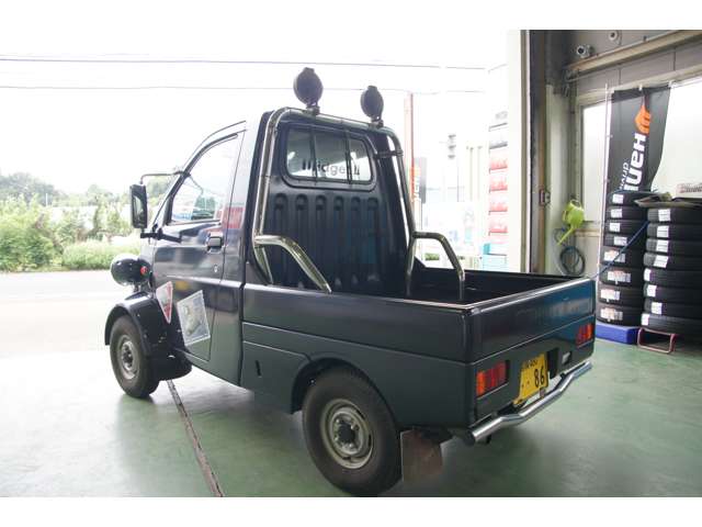 Daihatsu Midget II 5