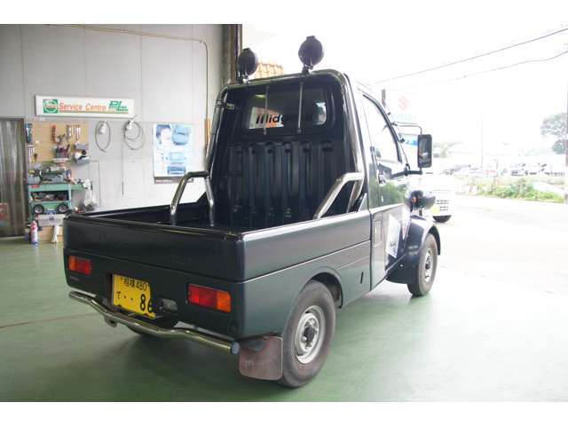 Daihatsu Midget II 7
