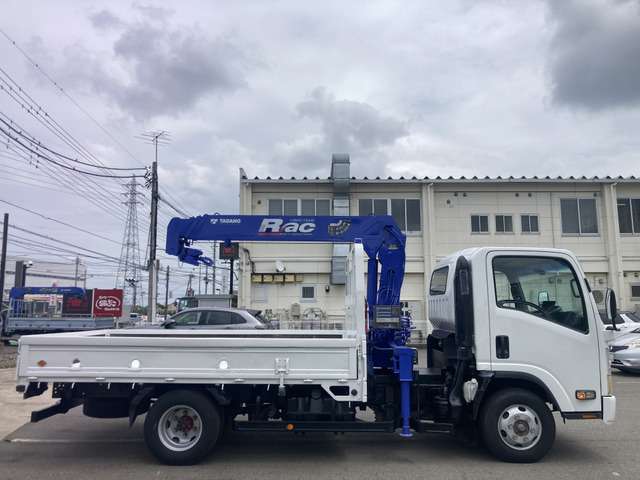 Isuzu Elf 7