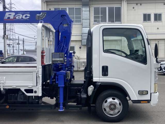 Isuzu Elf 8