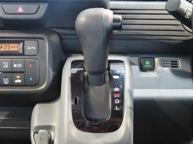 Honda N-VAN 9