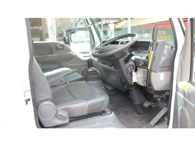Isuzu Elf 11