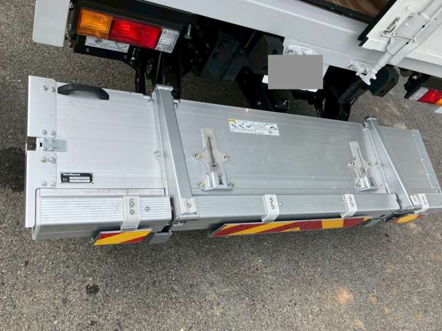 Mitsubishi Fuso Canter 11