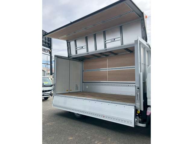 Mitsubishi Fuso Canter 4