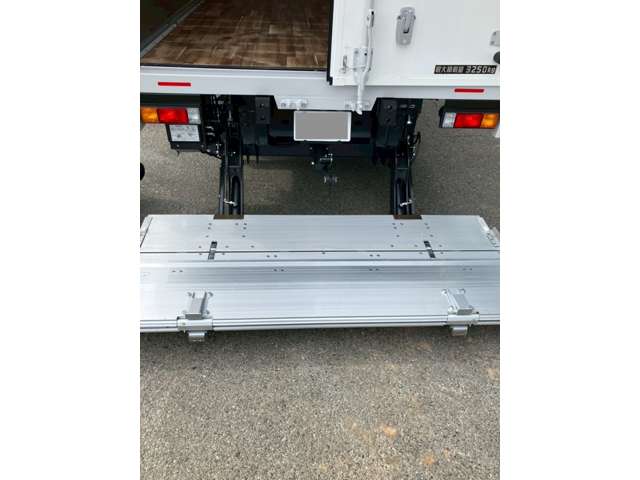 Mitsubishi Fuso Canter 8