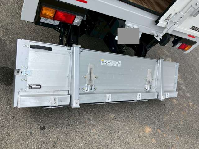 Mitsubishi Fuso Canter 10