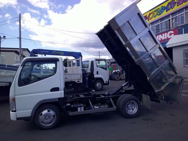 Mitsubishi Fuso Canter 4