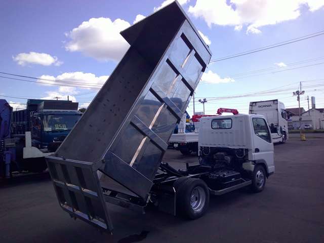 Mitsubishi Fuso Canter 7