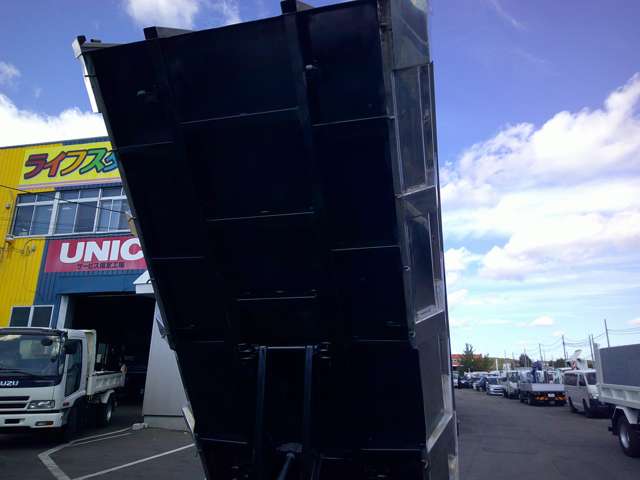 Mitsubishi Fuso Canter 8