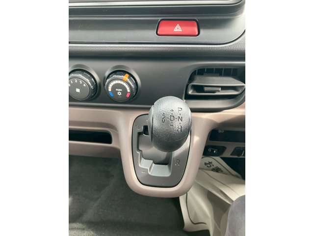 Mitsubishi Fuso Canter 8