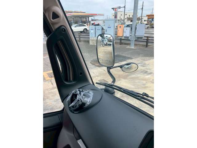 Mitsubishi Fuso Canter 10