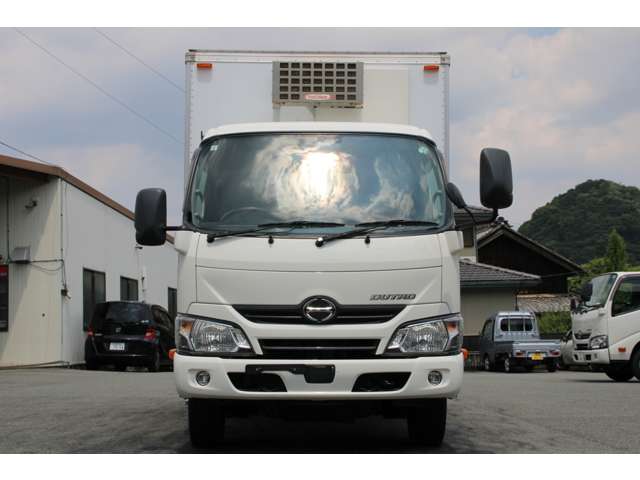 Hino Dutro 2