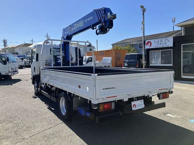 Isuzu Elf 6