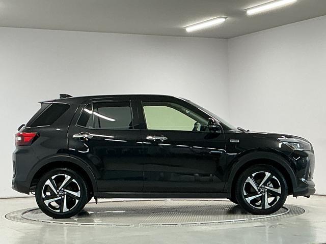 Daihatsu Rocky 8