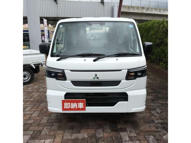 Mitsubishi Minicab Truck 2