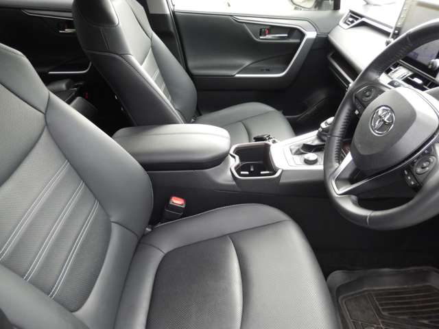 Toyota RAV4 8