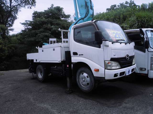 Hino Dutro 5