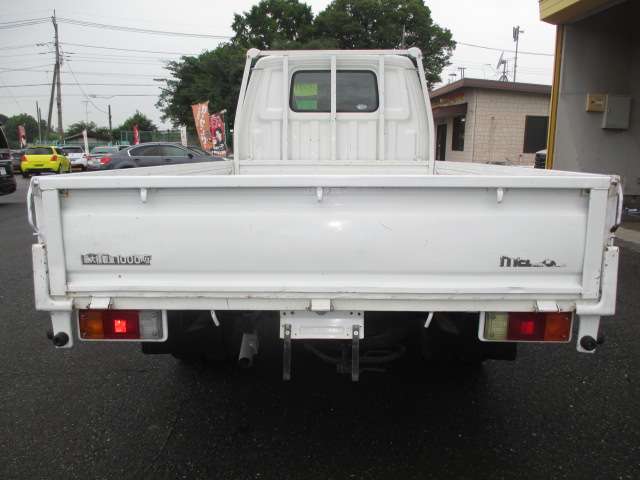 Mazda Bongo Truck 3
