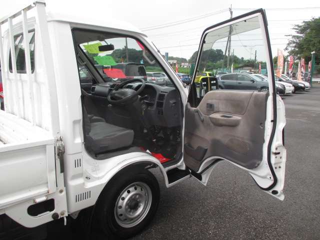 Mazda Bongo Truck 9